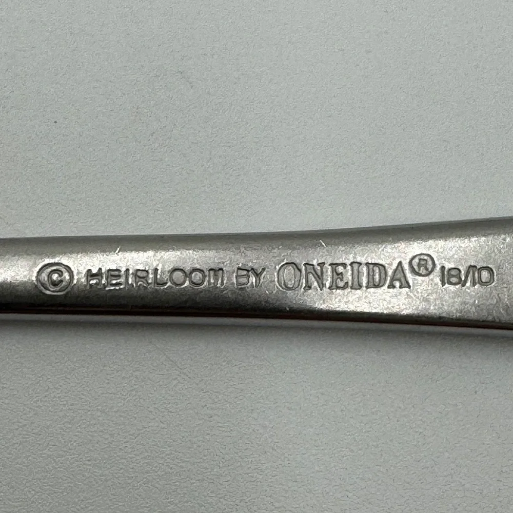Heirloom by Oneida Dinner Fork Set of 10 Pieces 8 Inch Stainless Flatware 18/10